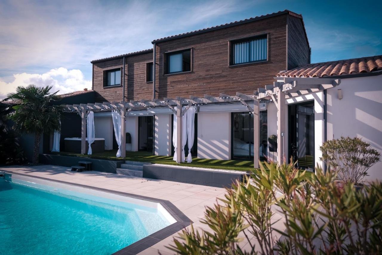 Suites By Aix Keys Avec Jacuzzi Privatif 5 Min Des Plages Fouras Saint-Laurent-de-la-Pree Bagian luar foto