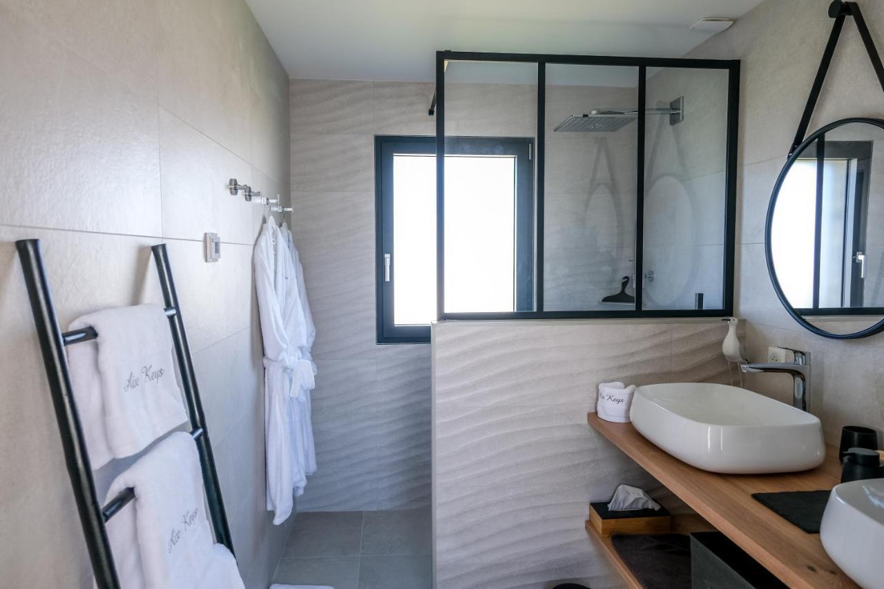 Suites By Aix Keys Avec Jacuzzi Privatif 5 Min Des Plages Fouras Saint-Laurent-de-la-Pree Bagian luar foto