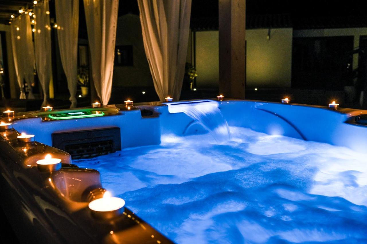 Suites By Aix Keys Avec Jacuzzi Privatif 5 Min Des Plages Fouras Saint-Laurent-de-la-Pree Bagian luar foto