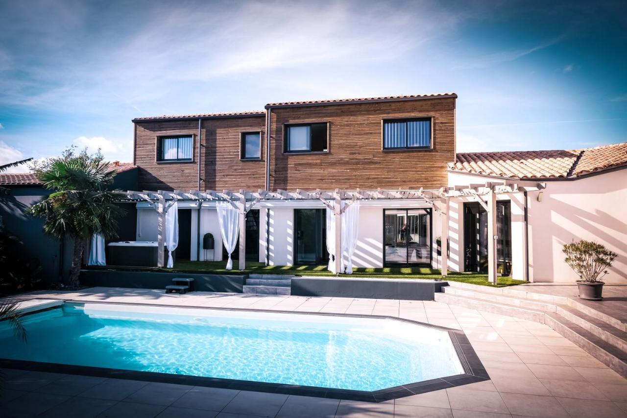 Suites By Aix Keys Avec Jacuzzi Privatif 5 Min Des Plages Fouras Saint-Laurent-de-la-Pree Bagian luar foto