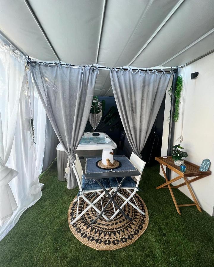 Suites By Aix Keys Avec Jacuzzi Privatif 5 Min Des Plages Fouras Saint-Laurent-de-la-Pree Bagian luar foto