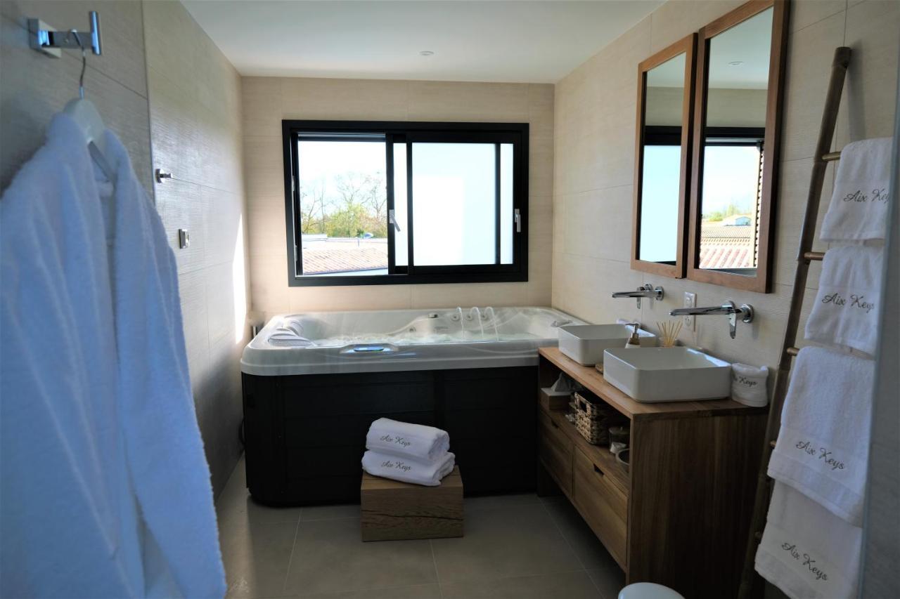 Suites By Aix Keys Avec Jacuzzi Privatif 5 Min Des Plages Fouras Saint-Laurent-de-la-Pree Bagian luar foto